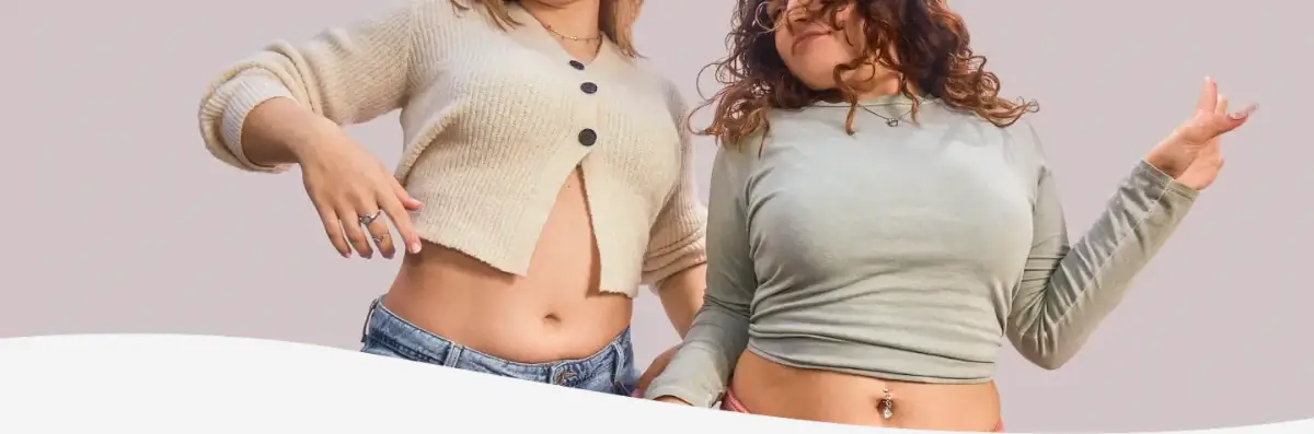 Dos mujeres compartiendo una comida